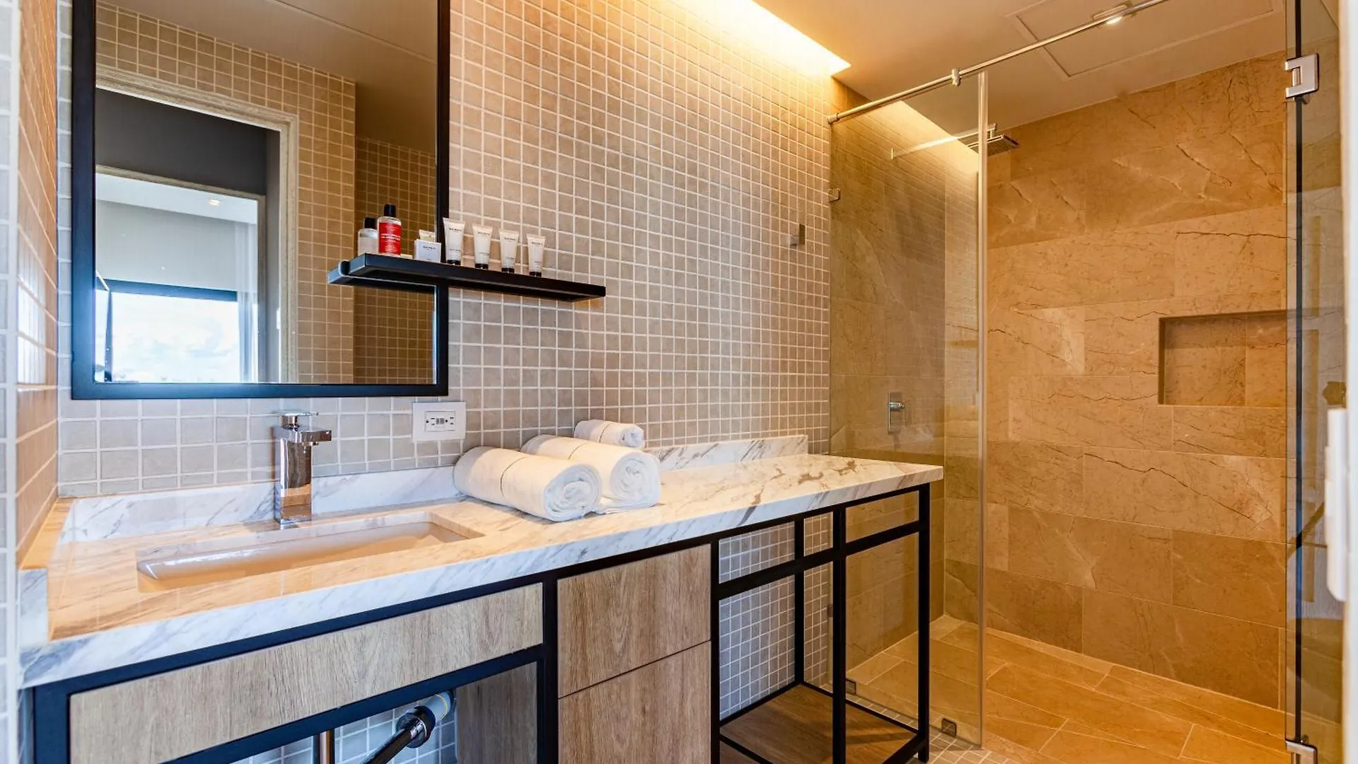 Luxury 1Bedroom/Amazing Ocean View/Prime Location Playa del Carmen Apartment