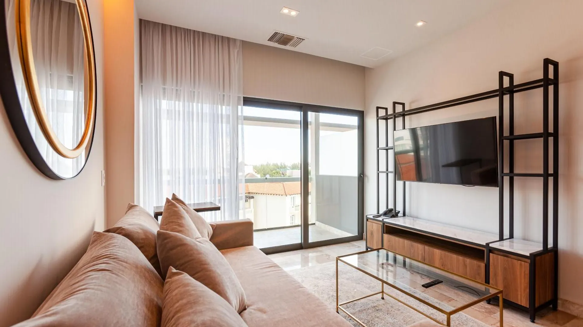 Luxury 1Bedroom/Amazing Ocean View/Prime Location Playa del Carmen Apartment